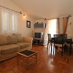 Rossa Apartments