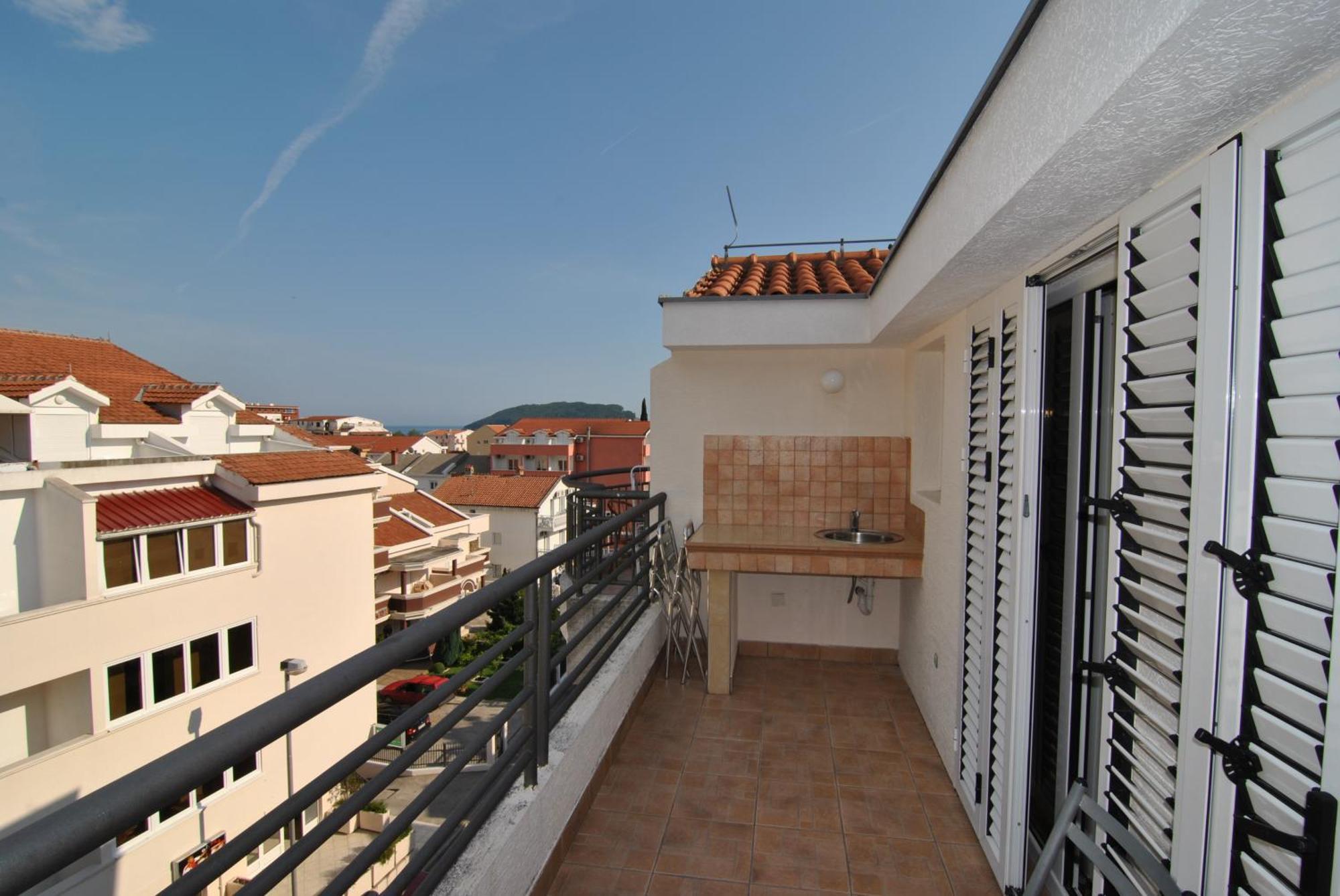 Rossa Apartment
