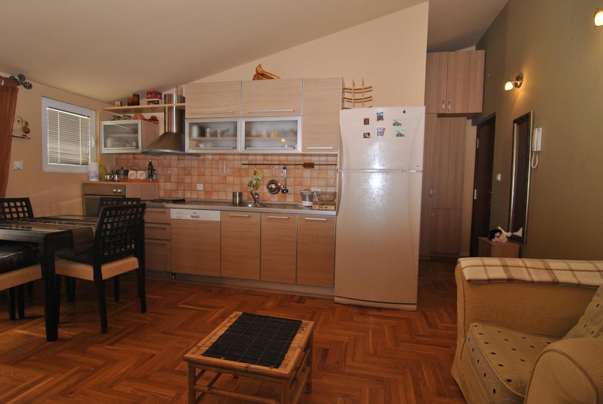 Rossa Apartment